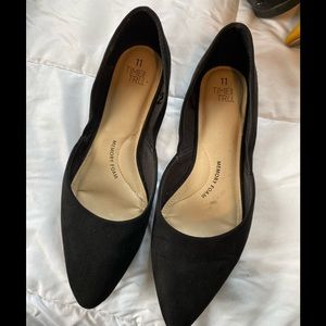 Black pointy flats